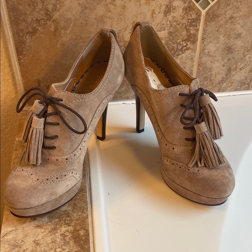 Tommy Hilfiger Taupe Suede Tassel Lace-Up Platform Heels